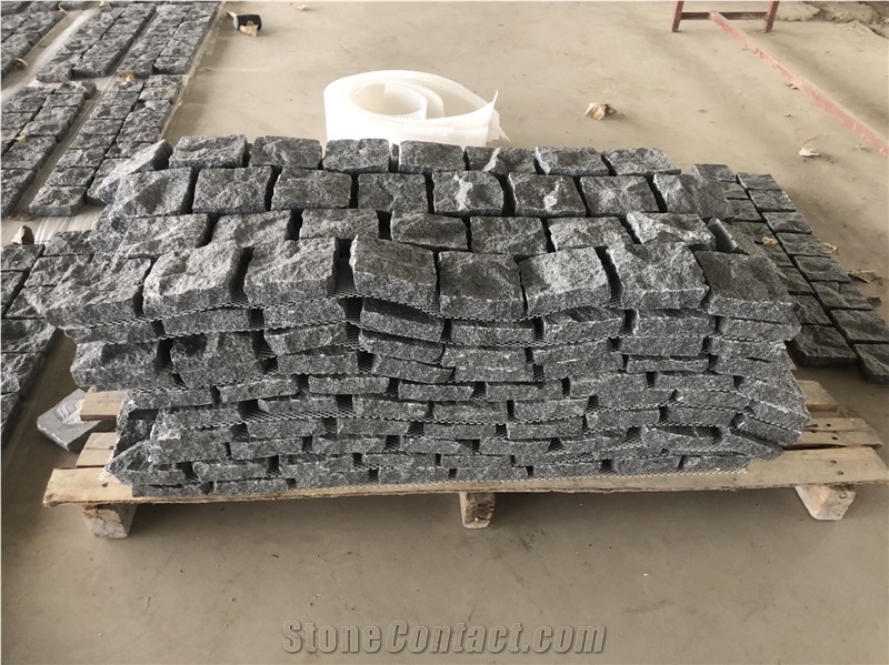 G654 Dark Grey Natural Pavement Setts