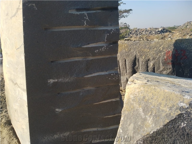 Granite Blocks, India Black Granite Blocks