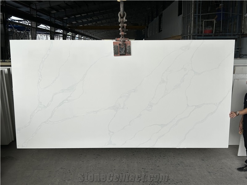 Vietnam White Calacatta Quartz Slabs With Grain-Free Base