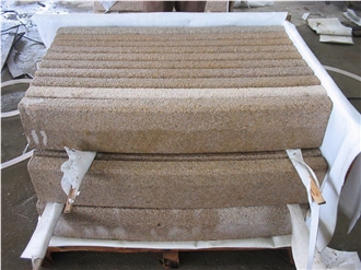 G682 Yellow Rusty Granite Kerbstone Bushhammered