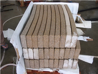 G682 Yellow Rusty Granite Kerbstone Bushhammered