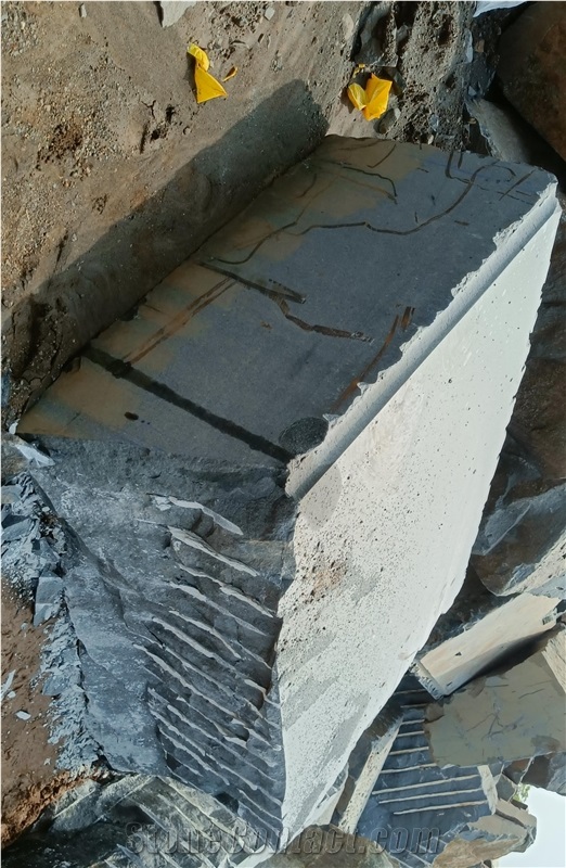 Black  Granite Blocks