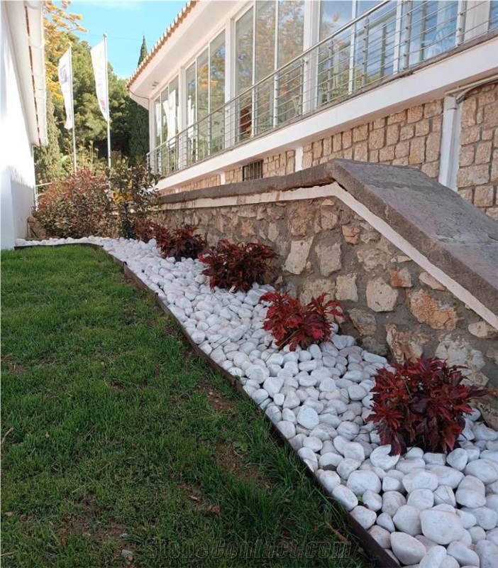 Blanco Macael Marble Tumbled Pebble Stone