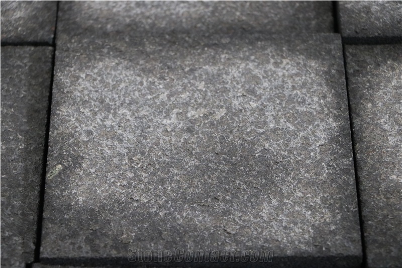 G684 Black Basalt /Black Pearl Basalt Flamed Slabs