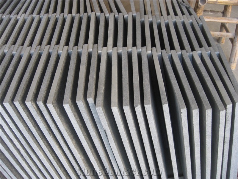 G684 Black Basalt /Black Pearl Basalt Flamed Slabs