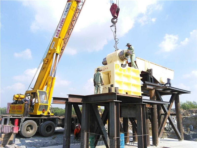 Vibrating Feeder