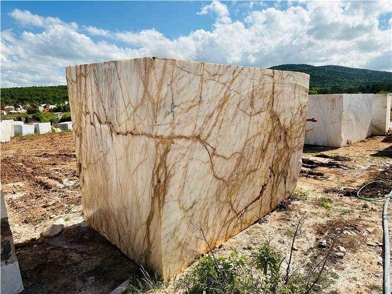 Turkish Calacatta Gold Marble Blocks