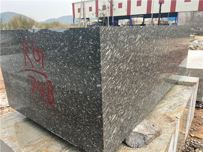 Royal Green Granite Blocks