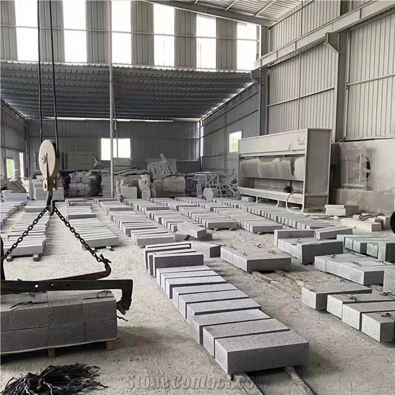 G623 Chinese Grey Granite Surface Flamed Urban Kerbstone