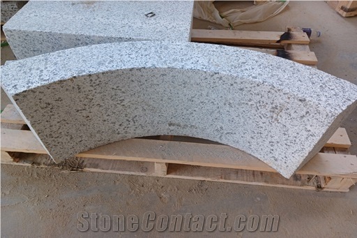 CIRCULAR CORNER KERBSTONE