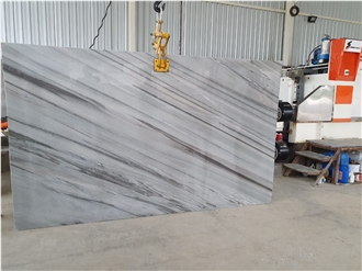 Bruno White Marble Slab Pattern