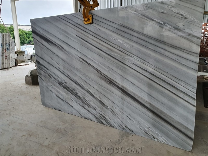 Bruno White Marble Slab Pattern