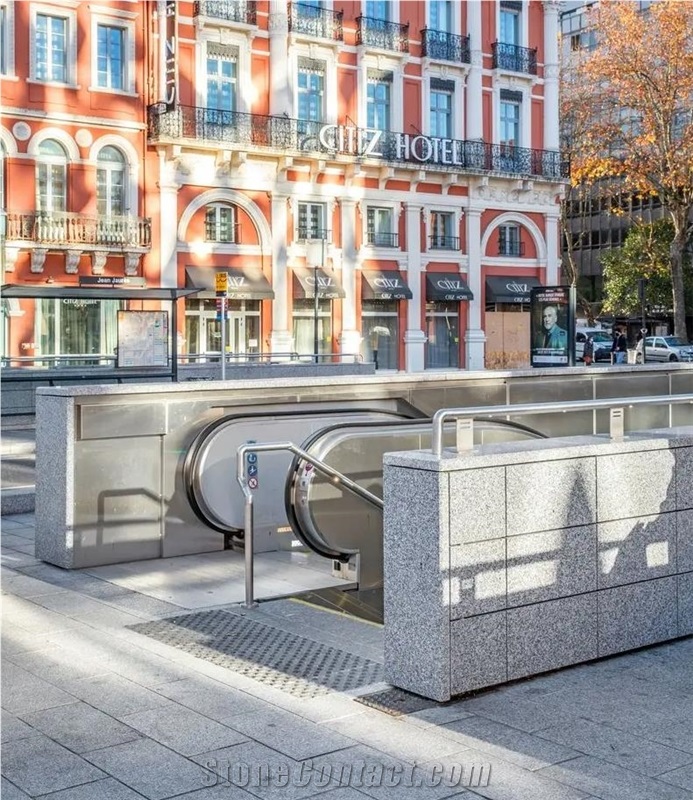 Tarn Gros Grain Granite Paving Project In Toulouse (FR)