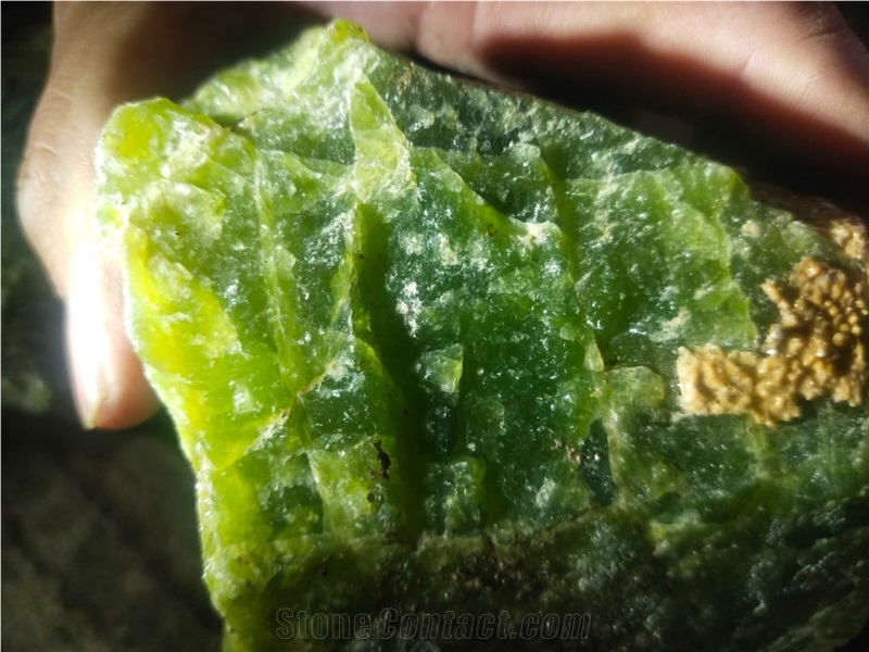 Nephrite Precious Natural Stones