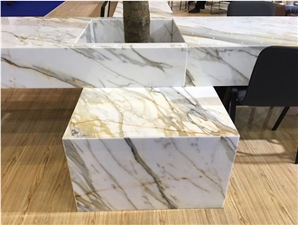 Calacatta Gold Marble Slabs