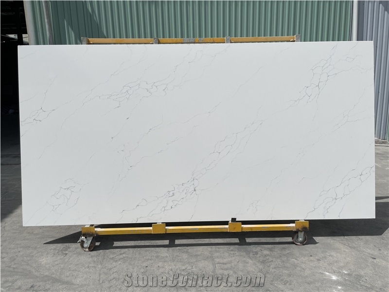 Black Quartz Stone Slabs 2Cm Artificial Calacatta