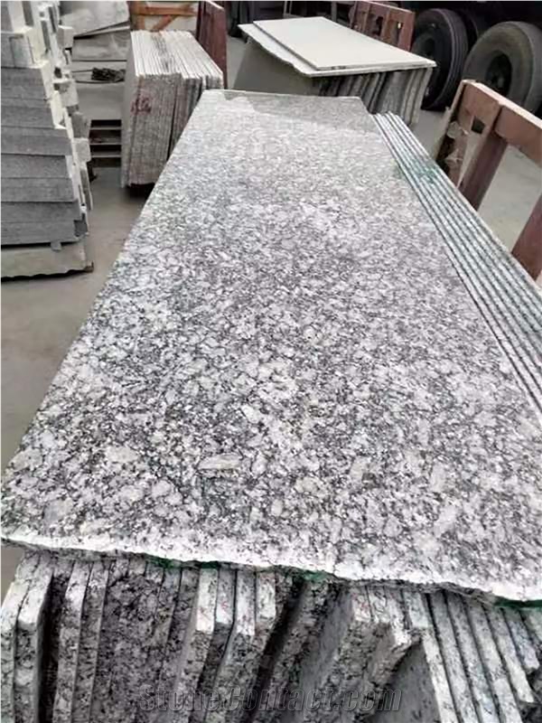 Spray White Granite Slabs For Interior And Exterior Design