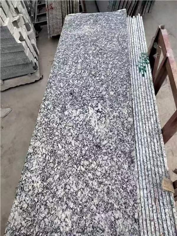 Spray White Granite Slabs For Interior And Exterior Design