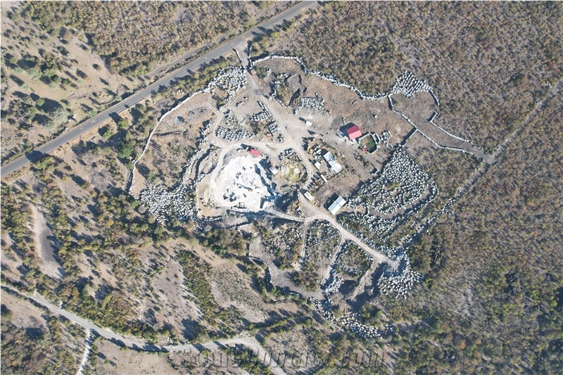 Brown Antique Granite Quarry