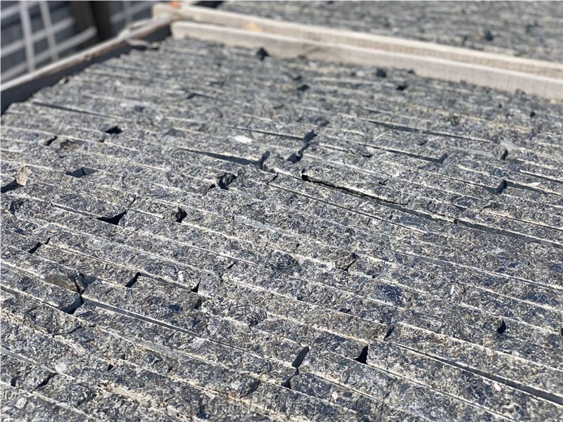 Volga Blue Granite Rock Wall Stone Veneer