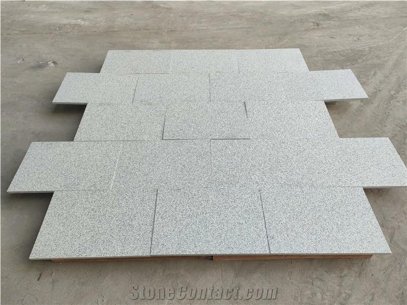 Flamed Silver Grey Granite Tile Paving Stone
