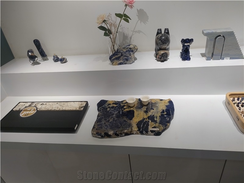 Natural Stone Bird Handicraft