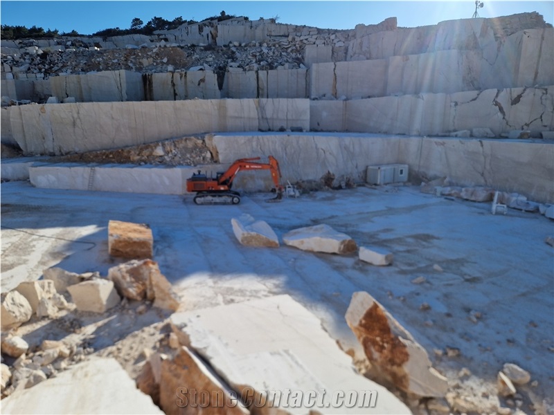 Adria Grigio Avorio Limestone Blocks