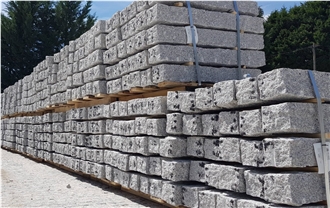 Cinza Castro Granite Natural Kerbstone