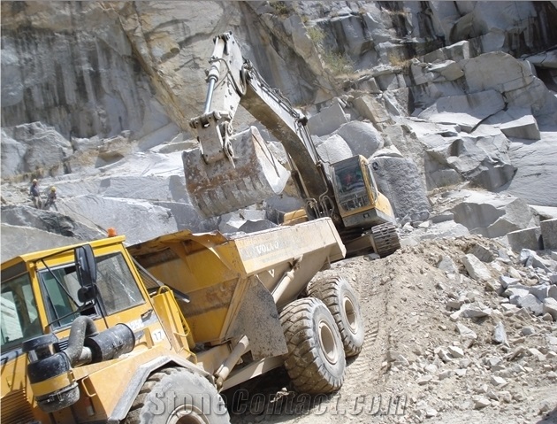 Cinza Castro Granite Quarry