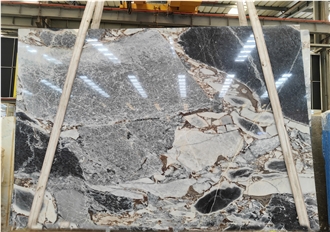Elephant White With Black And Grey Marble Slabs