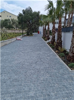 Grigio Travnik Dark Gray Granite Cubes Cobble Stone