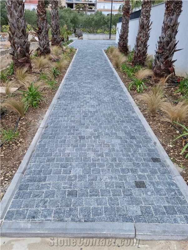 Grigio Travnik Dark Gray Granite Cubes Cobble Stone