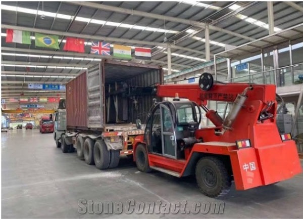 Telescopic Crane For Slab Loading And Unloading