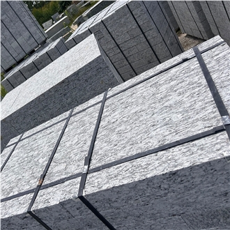 Spray White Granite Tiles And Slabs