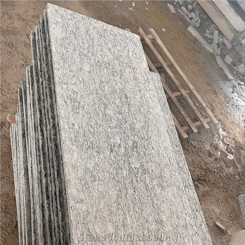 Spray White Granite Tiles And Slabs