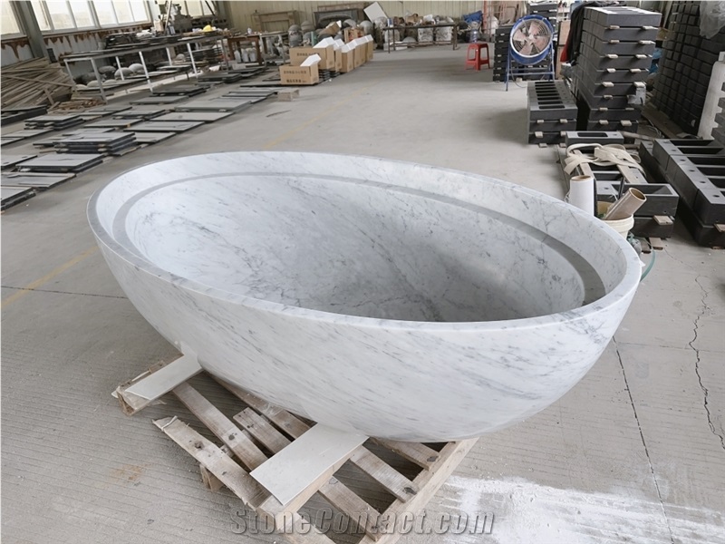 Bianco Cararra Freestanding Oval Bathtub