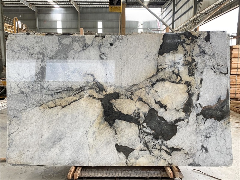Calacatta Iron Quartzite Slabs