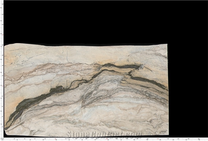 Calacatta Iron Quartzite Slabs