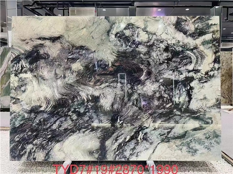 Cactus Boreal Quartzite Slabs