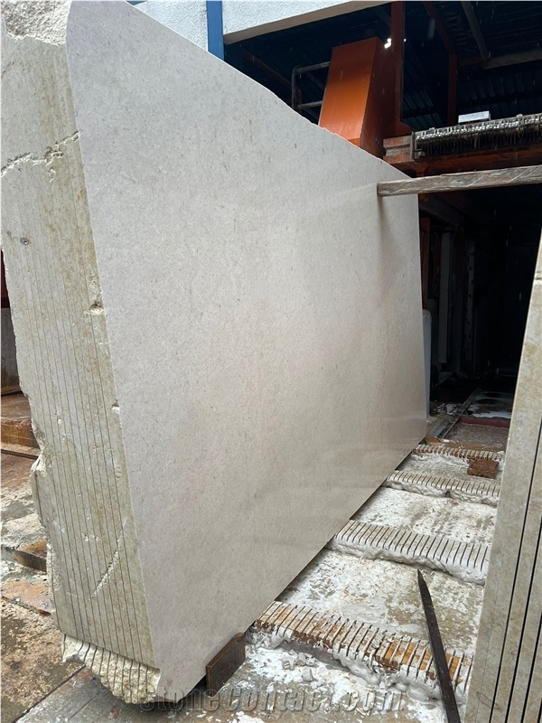 Spuma Beige Limestone Slabs