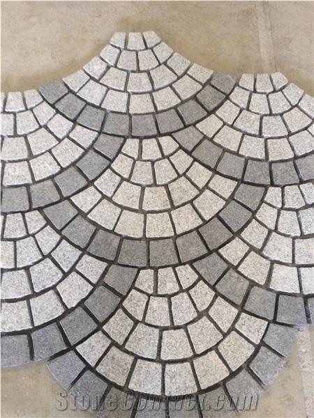 Grey Fan Pattern Granite Cobbles Driveway Paver On Mesh