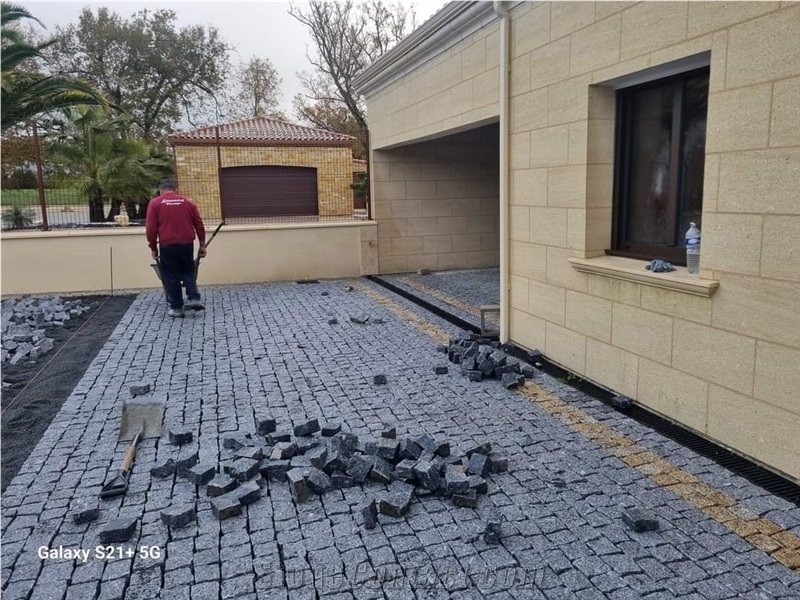 Granite Cobble Stone