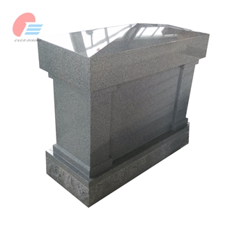 4 Niche Cremation Memorial / Columbarium With Square Column