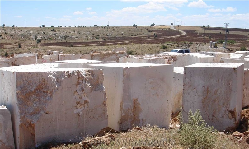 Tuscany Travertine - Sitra Travertine Blocks