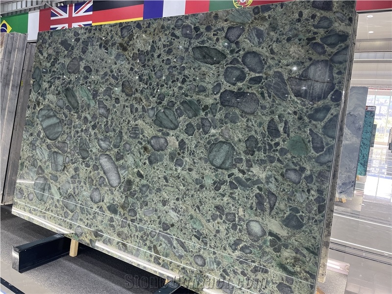 Palladium Smeraldo Quartzite Slabs
