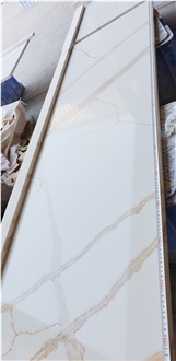 5017 Calacatta Gold Quartz Kitchen Countertop