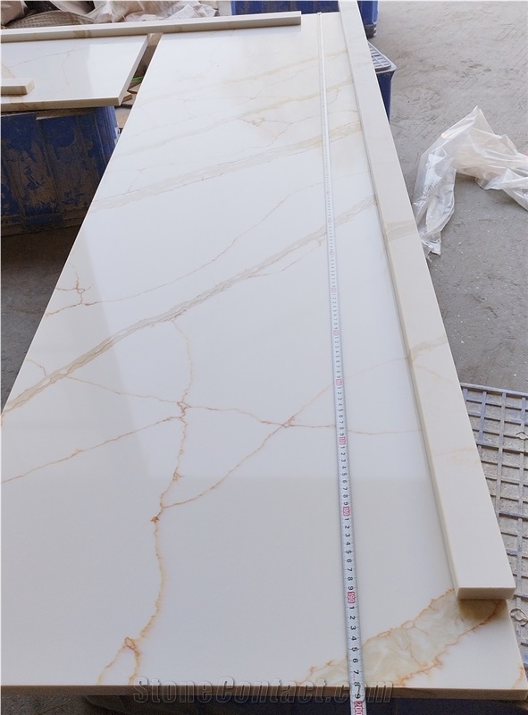 5017 Calacatta Gold Quartz Kitchen Countertop