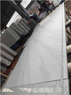 Artificial Custom Calacatta 5018 Quartz Kitchen Countertop