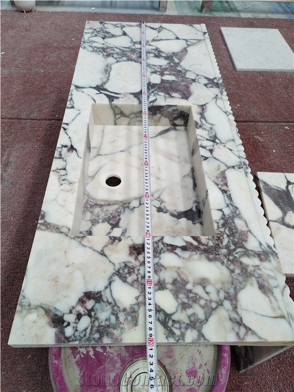 Goldtop Calacatta Viola Bathroom Countertop