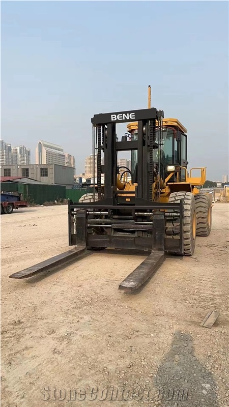 BENE 20 Ton All Terrain Forklift 20 Ton 4X4 Wheel Drive Diesel Forklift